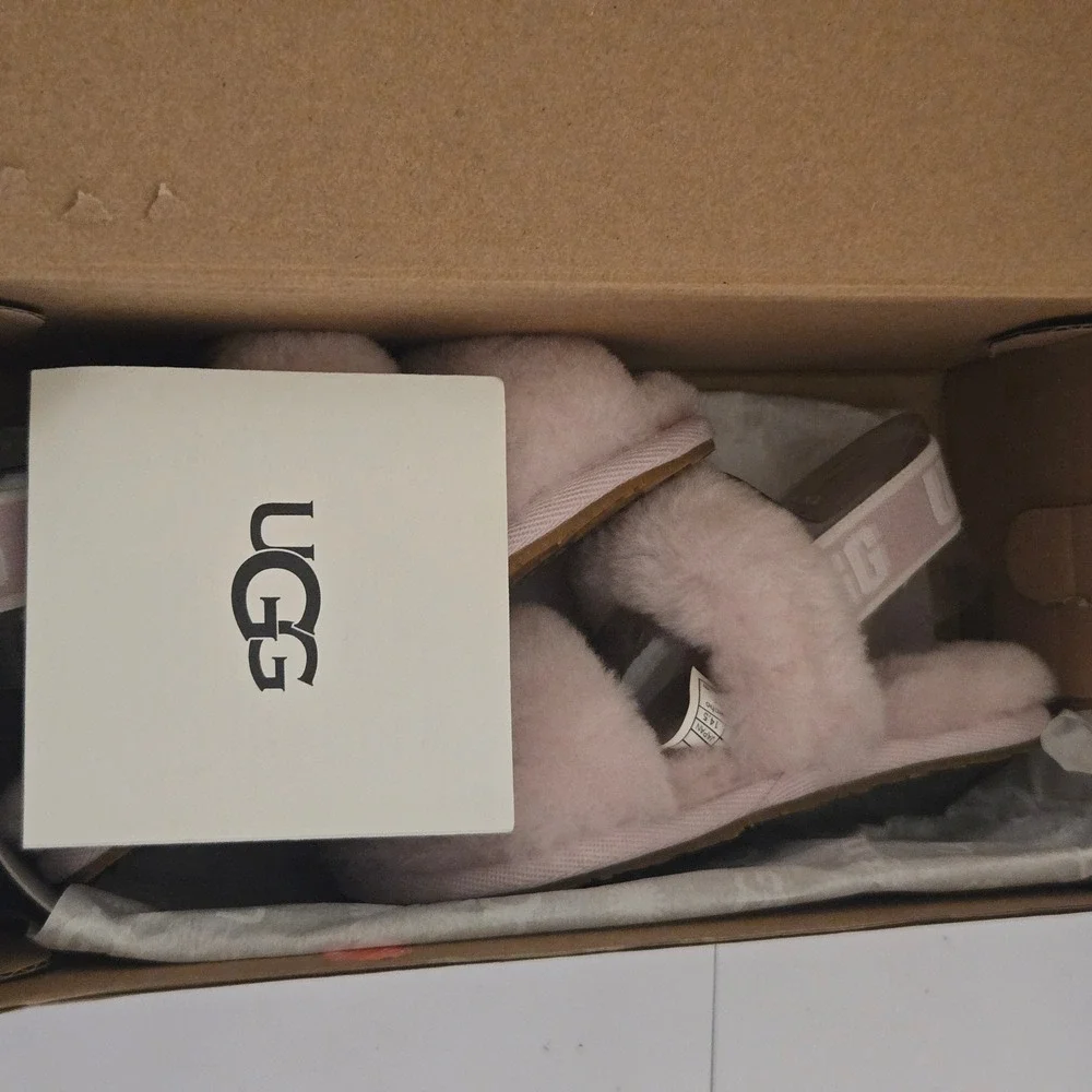 UGG Toddler Oh Yeah Sandals Shell Pink Sheepskin Slides 1116636T Size 7 NWOB